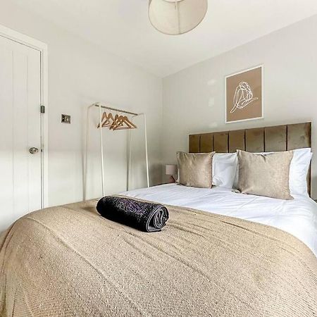 New Cosy Luxury 3 Bedroom House In Battersea ロンドン エクステリア 写真